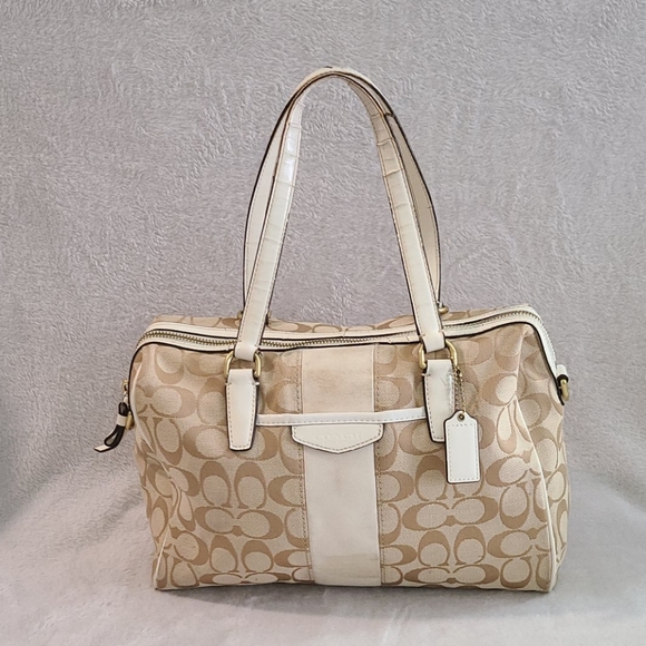 Coach Handbags - Authentic Vintage Coach Canvas Logo Handbag 👜